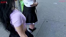 Эй, хочешь присоединиться к нам, 2 горячим сучкам, для дикого веселья после прихода домой?