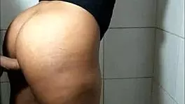 quase um buraco da gloria com anal