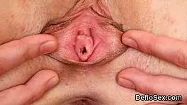 Impressive chick pleasures soft pussy until climaxing 😍