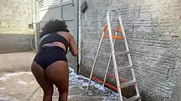 I Was In Shorts Washing The Yard When My Neighbor Asked For The Ladder, So I Sucked His Big Cock And Swallowed