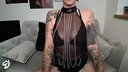 check out german camgirl ninadevil in hot fetish outfit