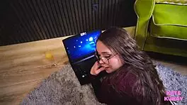 Katekuray watches Harry Potter with friend