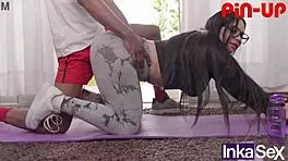 venezuelan curvy girl humiliates boyfriend during mandingo penetration 😏