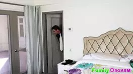 stepdaughter and thief stepdaddy in family orgasm scene 😈