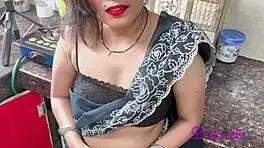 Beta gives huge cumshot facial to aunty's soft face