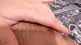 que mejor que una vagina vista de cerca masturbandose con aceite