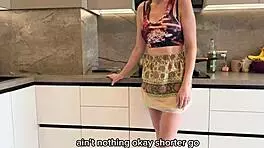 Cheating on wife with girlfriend in kitchen, russian amateur