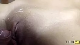 hunt4k blonde stops fight with bf for stranger's money