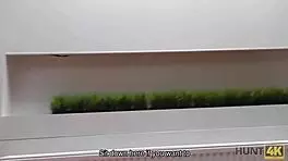 hunt4k blonde stops fight with bf for stranger's money