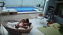 Photographer fucks friend's wife model in leaked footage.