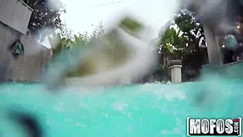 skinny dipping gfs give underwater bj fun! loving this wild pool action with amateurs. 🏊♀️