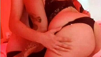 My boyfriend fills my pussy with cum in the hotel, making me feel so full