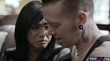 Brunette Spreads Legs For Intense Oral Pleasure