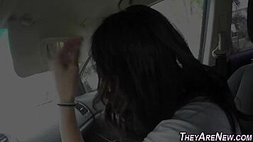 Teen babe gives BLOWJOB in public park