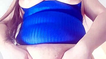 Esposa puta masturbates for her husband's friends in a steamy session.