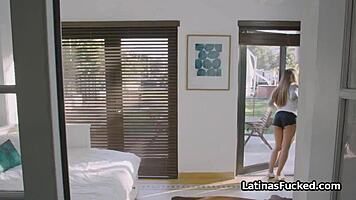 How does Nicole please that fat dick?