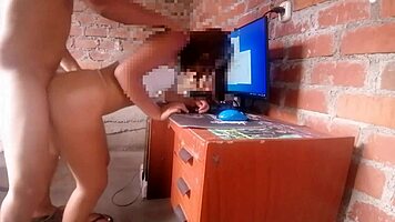 Fuck me in ass but lend pc to play 😏💻