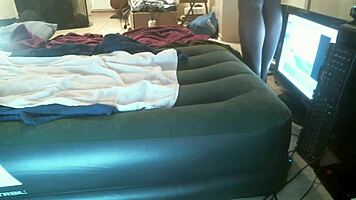 Curvy Latina Gilf Fucks Hood Pussy