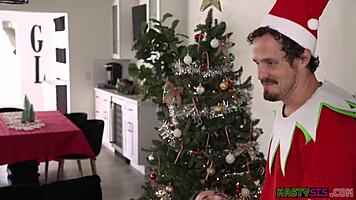 Hey, check out Andi Rose and Scarlet Skies in wild Christmas elf games!