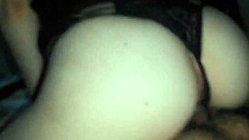 Spanking her ass in homemade cowgirl ride 😏