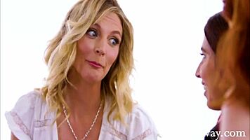 Intense lesbian cheating between old and young muff divers