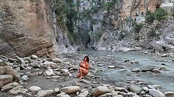 Hey, wanna trade a hot blowjob for this pricey photo shoot?