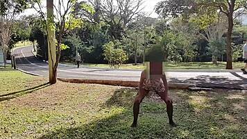 my wife dancd in front of a strangr while i watchd.