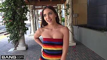 jessa blue moans on her knees in the stairwell for group fun 😏