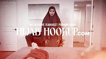 Sexy Blondie Swallows Huge Black Cock In Car