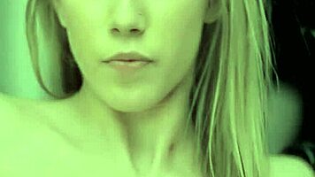 Solo beauty pleases herself