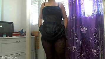 Sexy Thick Girl Shows Big Ass!