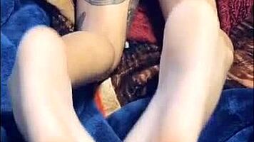 Watch Exotic Teen Worship Feet!