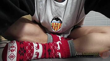 Teen Bakes On The Floor