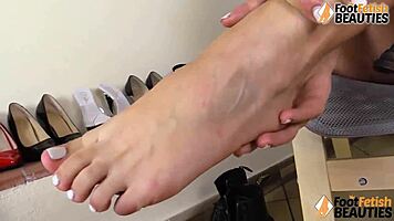 Intense Barefoot Brunette Teases With Toes And Legs In POV Fetish