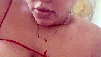 Dios Mío, Esposo Me Pone a Mamar Su Enorme Polla Tras Viaje