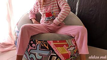 Skinny Babe Girl in Pajamas Masturbates to Big Squirt