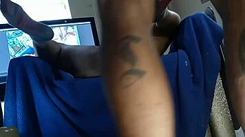 Man, this petite 18+ Texas thot gets her slim pussy pounded! 😜