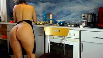 Seductive Kitchen Tease Revealing Juicy Curves On Webcam