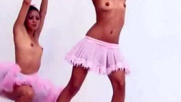 Colombian Teen Lorie Fingers And Licks Latina Pussy