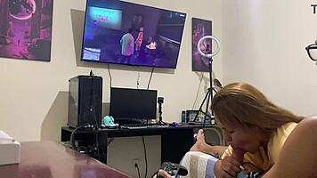 Suck Him During Gaming!