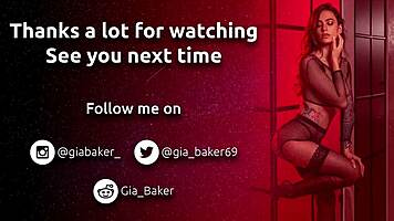 Gia Baker teases and fucks her pussy on the chair until squirting