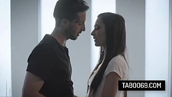 Brunette teen jaye summers enjoys reality moments with her boyfriend