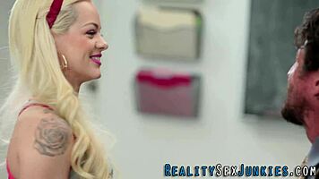 i fucked that real blonde teen over the desk