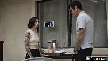 I tricked a hot brunette waitress into letting me take her ass hard