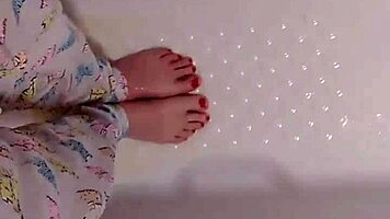 I can’t stop peeing in my tight pajamas