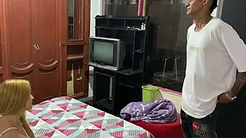 Le Chupo La Polla Al Masajista A Cambio De Que No Me cobre Dinero!