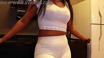 uh juliacarioca, ur white legging fetish vid is so hot, damn!