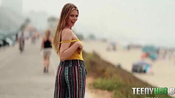 J'suis fou de Sahara Skye et Donnie Rock en action sauvage. Son petit corps me rend dingue !