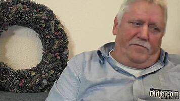 Is Sasha Sparrow's pussy your naughty Christmas present?