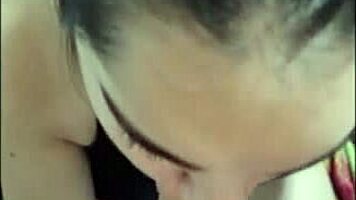 Beautiful teen babe gives greedy oral before sleep
